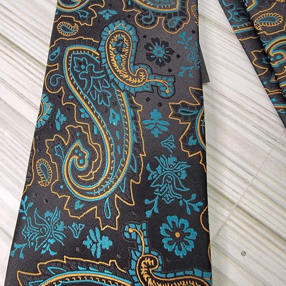 HI-TIE Mens Neck Tie NWT Black Blue Gold Paisleys 100 % Silk Handmade - Picture 9 of 14